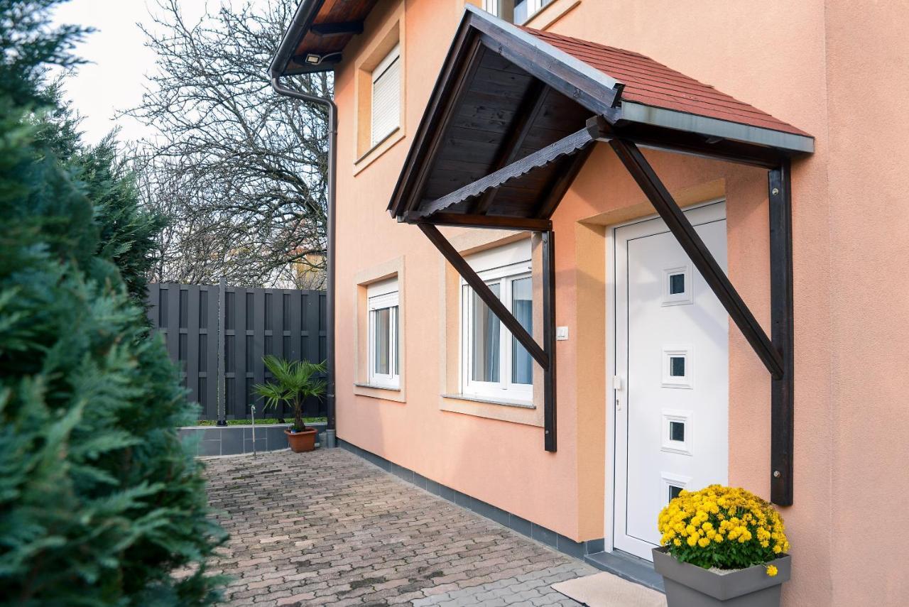 Dreamy Garden Zagreb Apartamento Exterior foto